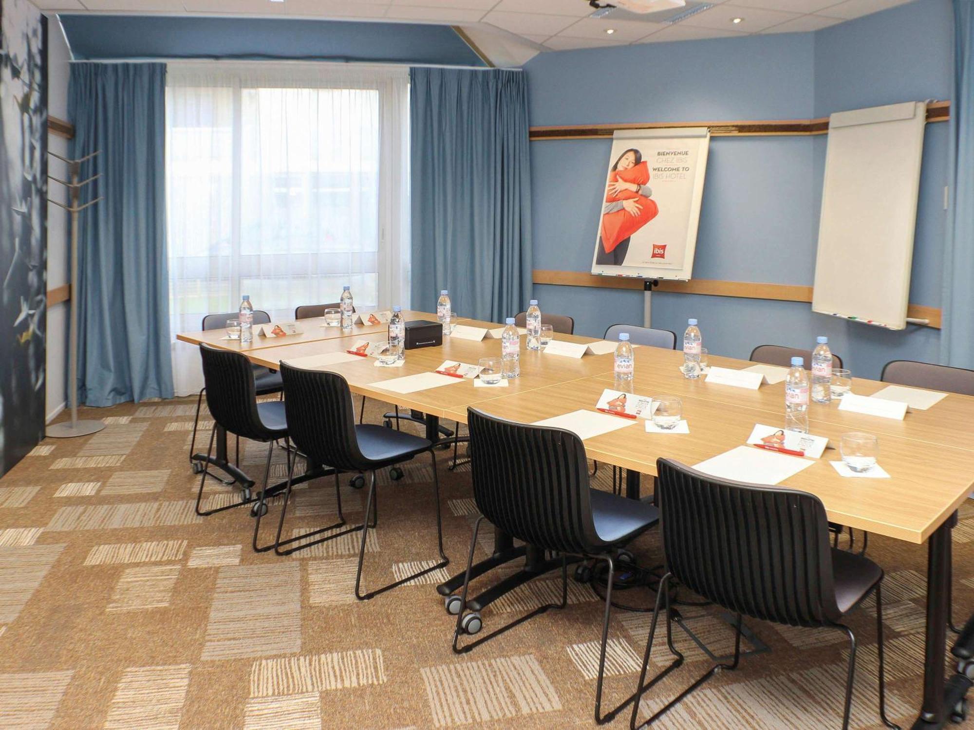Ibis Nantes Centre Gare Sud Hotel Bagian luar foto