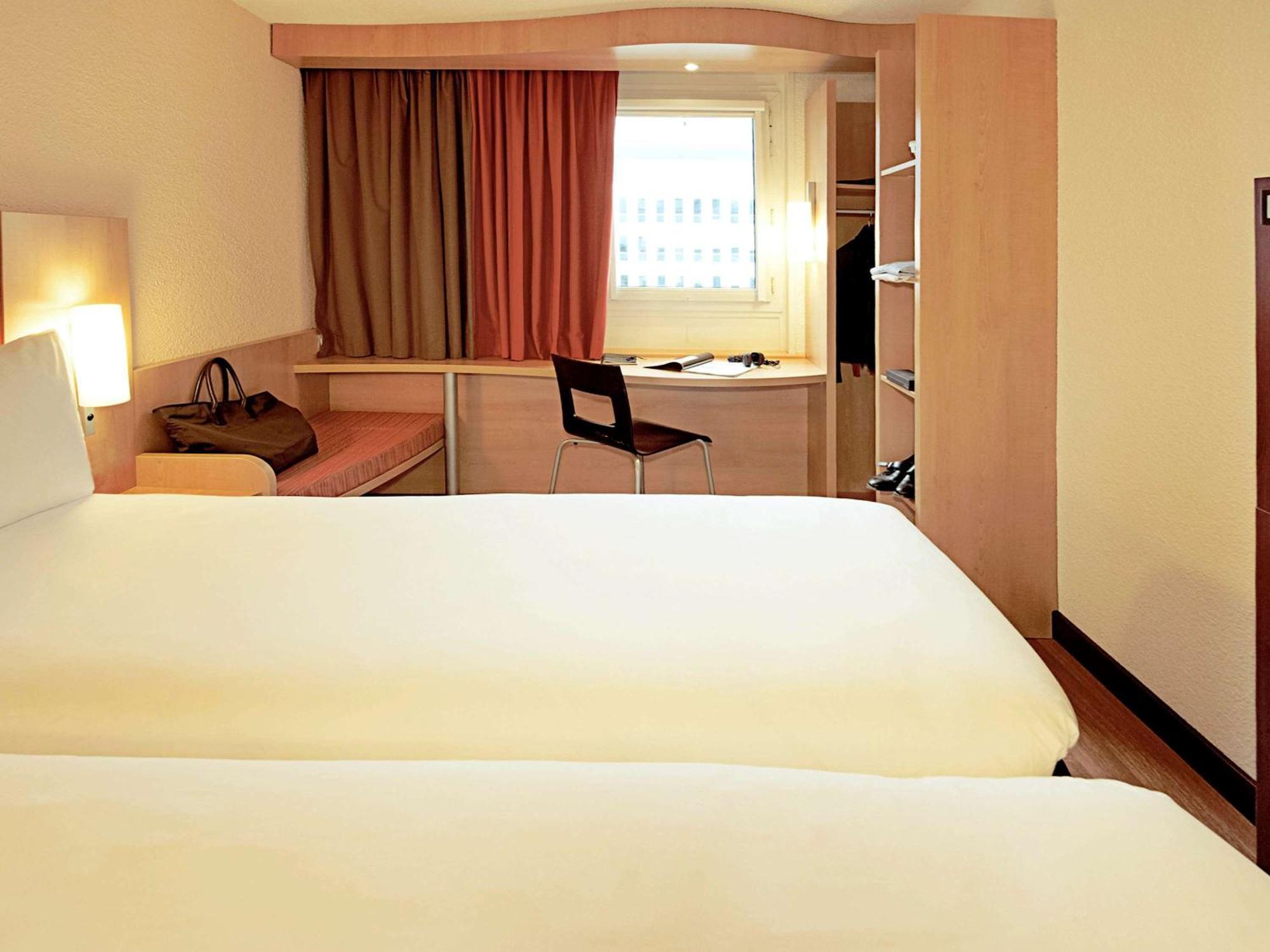 Ibis Nantes Centre Gare Sud Hotel Bagian luar foto