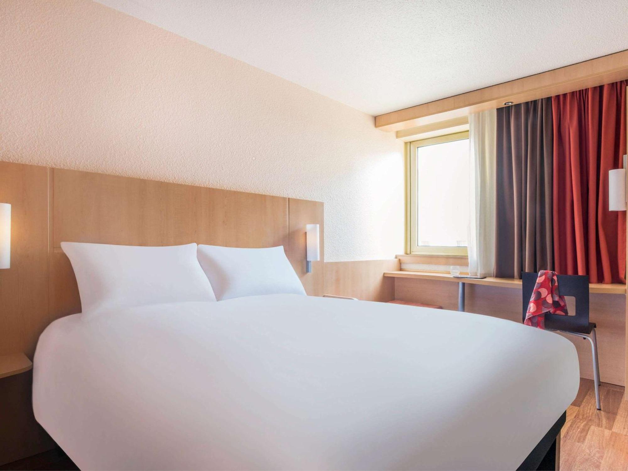 Ibis Nantes Centre Gare Sud Hotel Bagian luar foto
